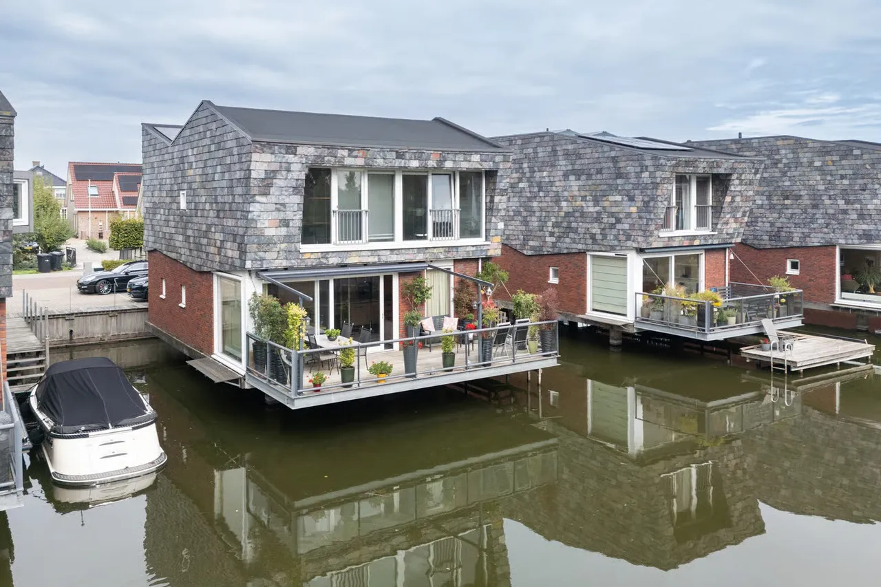 Vrijstaande woning te koop: Aper Bouwmankade 14, Rotterdam