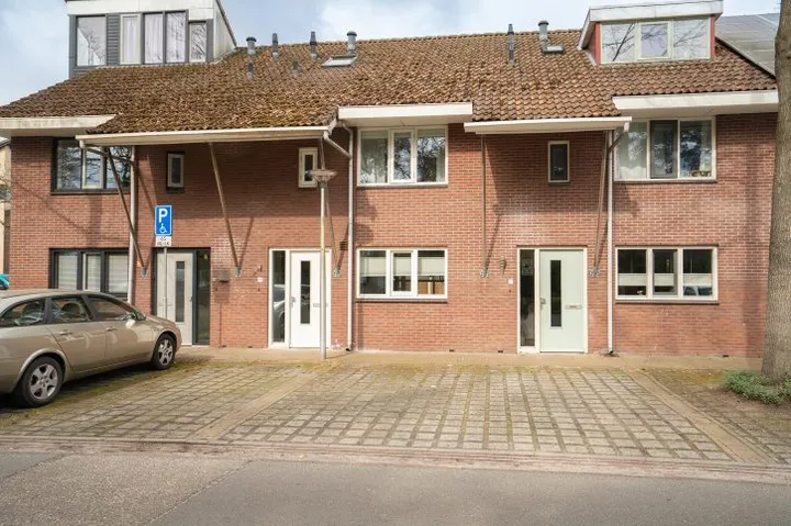 Tussenwoning te koop: Apollolaan 11, Oikos Enschede