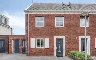 Terraced house for sale: Apollolaan 19, De Haal en De Heul en Noordeinde Oostzaan