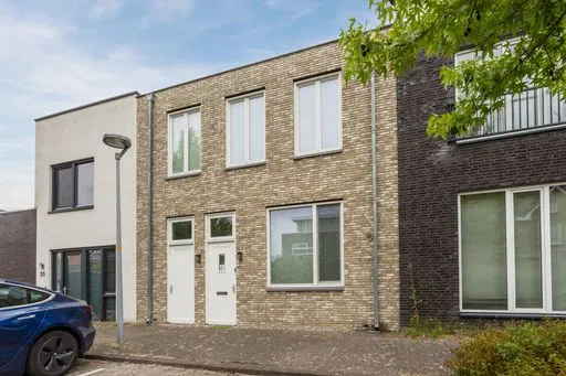 Tussenwoning te koop: Apollostraat 18, Almere