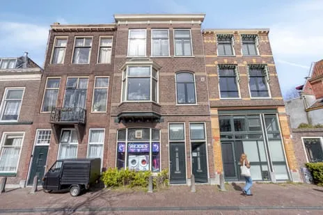 Studio te koop: Apothekersdijk 25B, De Camp Leiden
