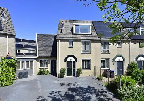 Tussenwoning te koop: Aquamarijn 74, Mijdrecht