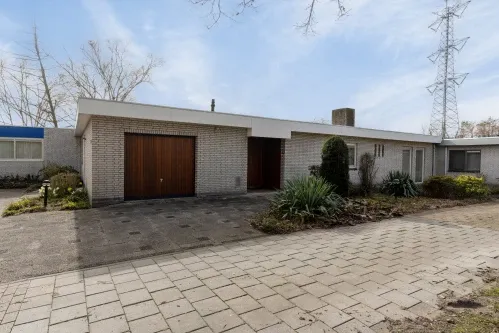 Tussenwoning te koop: Aquariuslaan 39, Luytelaer Eindhoven