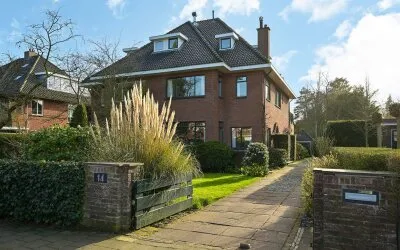 Twee-onder-één-kap te koop: Araweg 14, Drie Papegaaien Wassenaar