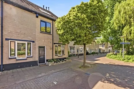 Tussenwoning te koop: Architect Muttersstraat 20, Houtwijk 'S-Gravenhage