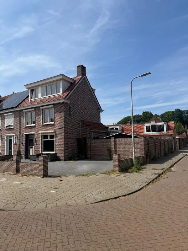 Hoekwoning te huur: Arendlaan 1, Vogeltjesbuurt West Tilburg