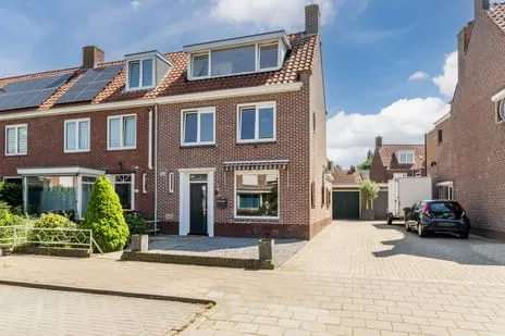 Corner house for sale: Arendlaan 8, Vogeltjesbuurt Oost Tilburg