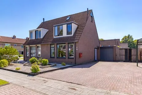 Twee-onder-één-kap te koop: Arendshorst 6, Vogelwijk en De Borgen Stadskanaal