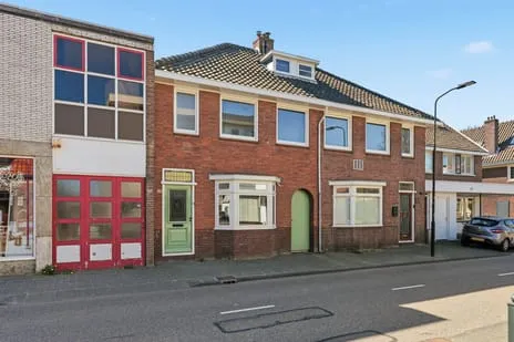 Tussenwoning te koop: Arendsweg 40, Sint Aagtendorp Beverwijk