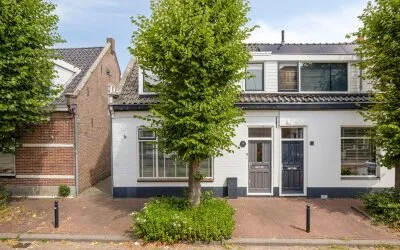 Twee-onder-één-kap te koop: Arendsweg 79, Oostertuinen Beverwijk