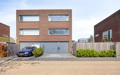 Twee-onder-één-kap te koop: Aria 18, Westerwatering Zuid Zaandam