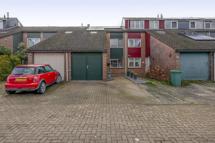 Tussenwoning te koop: Arkelhof 10, Krooswijk Zevenbergen