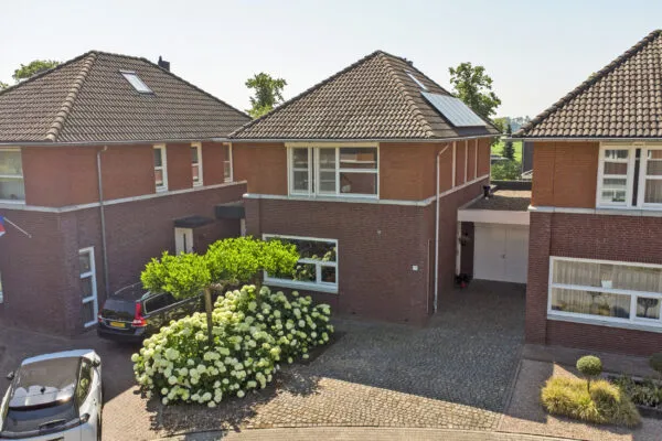Tussenwoning te koop: Armstrongerf 18, Melick Melick