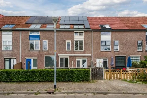 Woning te koop: Arnhemplein, Stedenwijk Midden-oost Almere