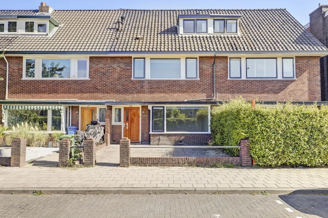 Tussenwoning te koop: Arnhemseweg 164, Amersfoort