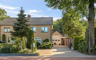 Twee-onder-één-kap te koop: Arnhemseweg 47, Otterlo