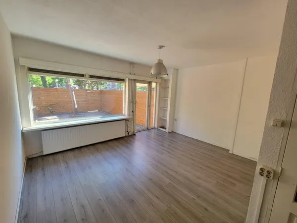 Tussenwoning te huur: Arondeusstraat 10, Arondeusbuurt Amsterdam