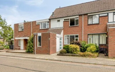 Tussenwoning te koop: Aronskelk 25, Landweert 1 Venray