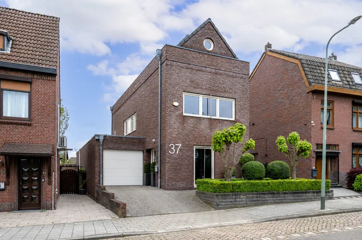 Vrijstaande woning te koop: Prins Hendriklaan 37, Oeloven Brunssum