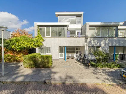 Corner house for rent: Arthur Van Schendelsingel 5, Schrijversbuurt Amstelveen