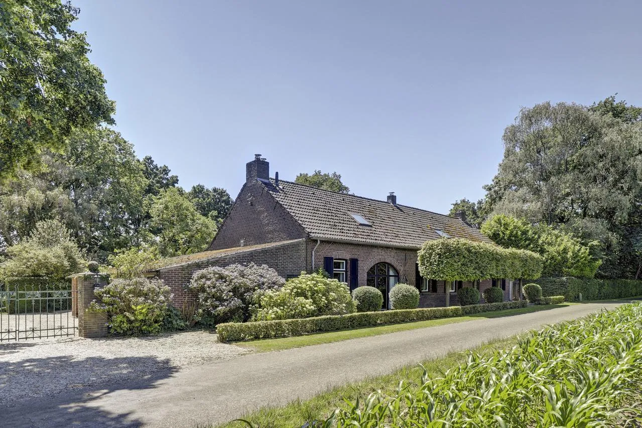 Vrijstaande woning te koop: Asbroekweg 2, Maasbree