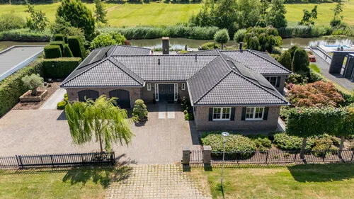 Vrijstaande woning te koop: Asterdse Sluis 39, Breda