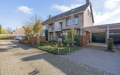 Tussenwoning te koop: Asterhof 2, Boschweg Noordoost Schijndel