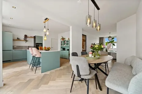 Apartment for sale: Asterstraat 142, Bloemenbuurt-Oost 'S-Gravenhage