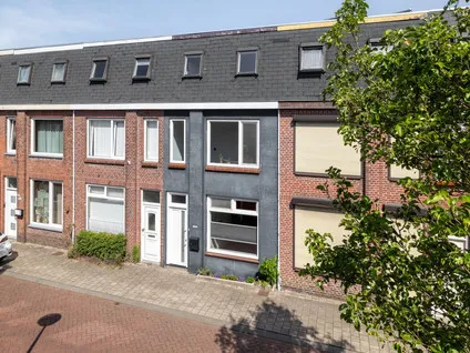 Tussenwoning te koop: Asterstraat 15, Tuinwijk Bergen Op Zoom
