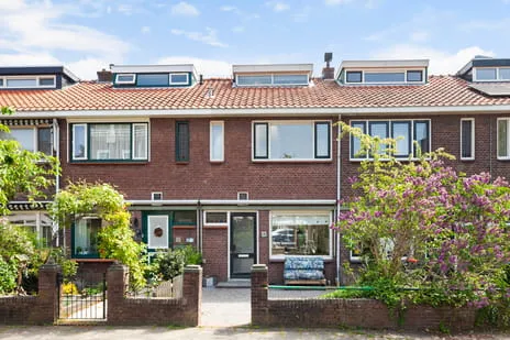 Tussenwoning te koop: Asterstraat 41, Babberspolder West Vlaardingen