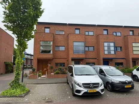 Hoekwoning te huur: Athenesingel 76, Lage Veld 'S-Gravenhage