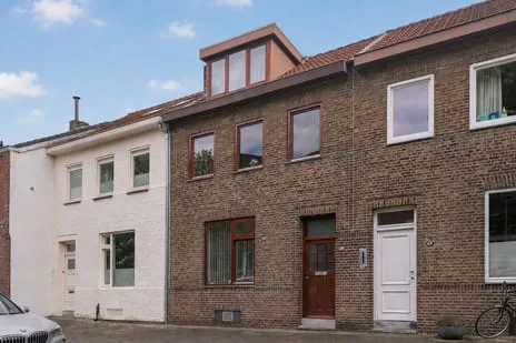 Tussenwoning te koop: Athoslaan 41, Biesland Maastricht