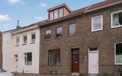 Tussenwoning te koop: Athoslaan 41, Biesland Maastricht