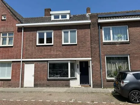 Tussenwoning te koop: Atjehstraat 7, Loven Oost Tilburg