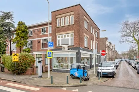 Apartment for sale: Aucubastraat 4, Bloemenbuurt-Oost 'S-Gravenhage