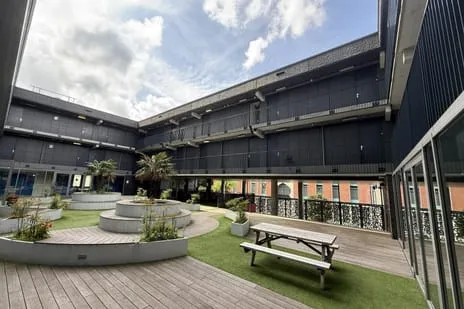 Studio te huur: August Allebéplein 1004, Overtoomse Veld-Zuid Amsterdam