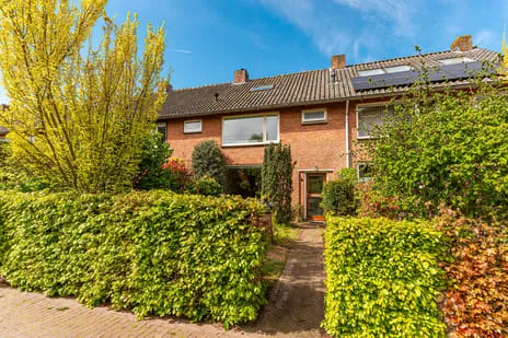 Tussenwoning te koop: Augusta de Witlaan 18, Ooster Eng-Zuid Bussum
