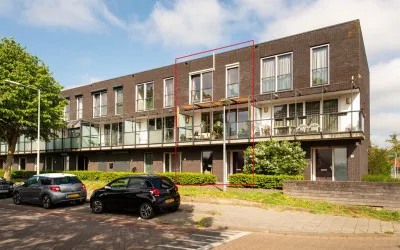 Tussenwoning te koop: Augustalaan 4, Het Fort Bergen Op Zoom