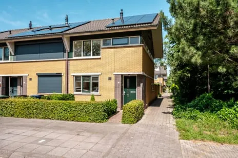 Corner house for sale: Augustusstraat 22, Seizoenenbuurt West Almere