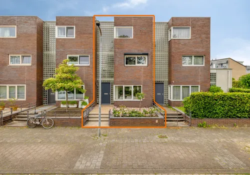 Tussenwoning te koop: Aurelia 16, Westerpark Breda