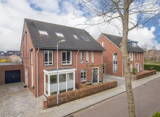 Tussenwoning te koop: Aureus 105, Elst