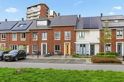 Tussenwoning te koop: Avenweide 50, Heemskerk