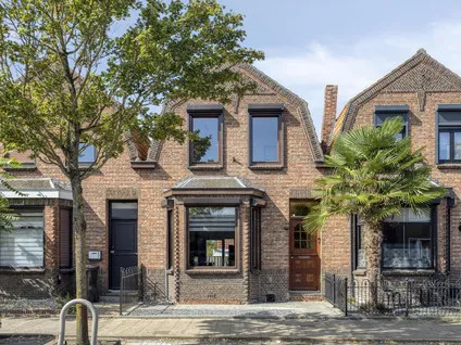 Tussenwoning te koop: Axelsestraat 145, Lievenspolder Terneuzen