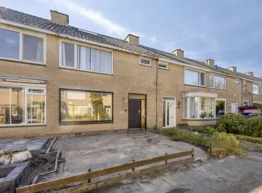 Tussenwoning te koop: Azalealaan 12, Recreatiebuurt Heerhugowaard