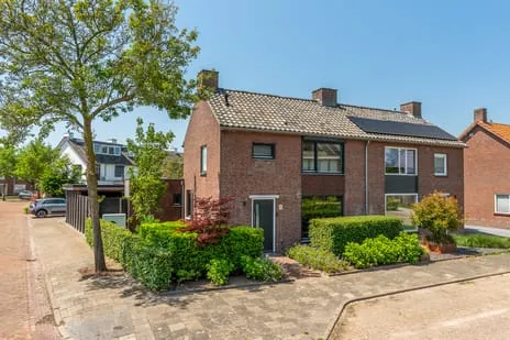Semi-detached for sale: Azaleastraat 10, Nijnsel Sint-Oedenrode