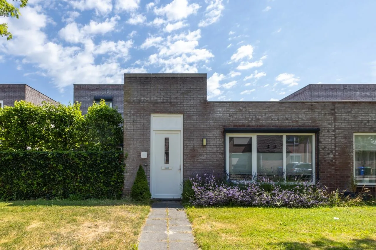 Appartement te koop: Azaleastraat 20, Terneuzen
