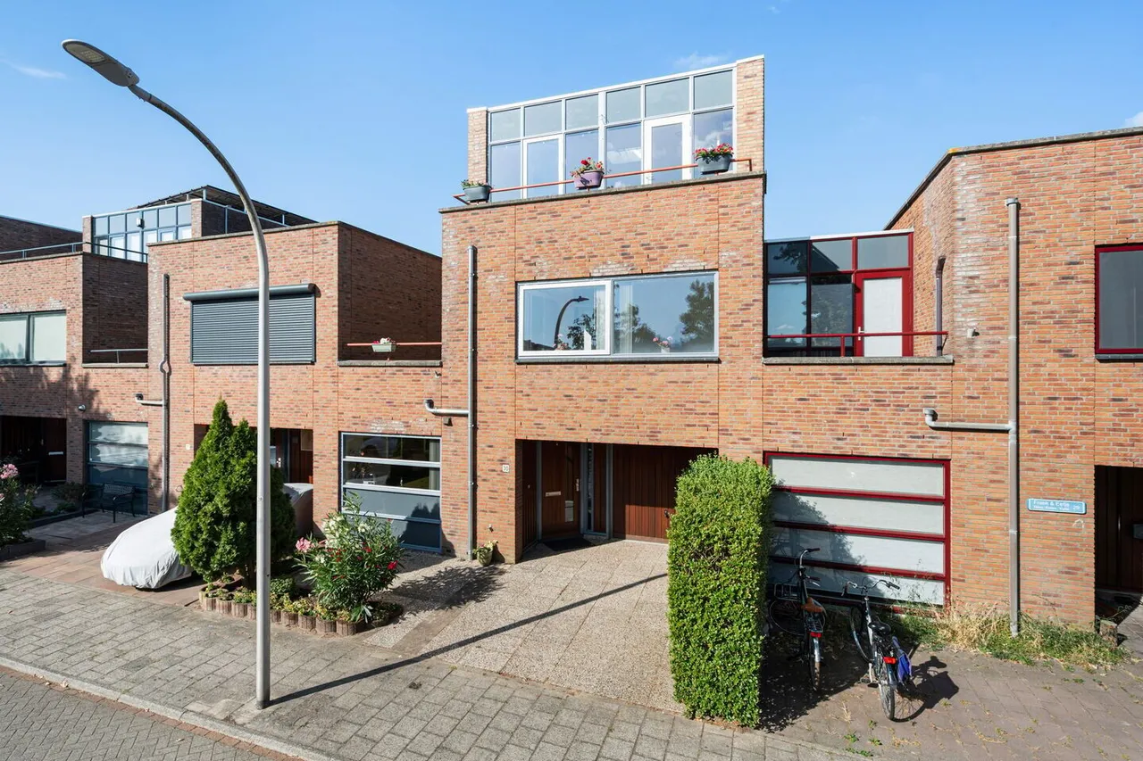 Tussenwoning te koop: Azijnmakerstraat 30, Delfgauw