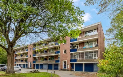 Appartement te koop: Azuurweg 298, Kleurenbuurt Noord Tilburg