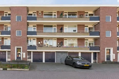 Appartement te koop: Azuurweg 336, Kleurenbuurt Noord Tilburg