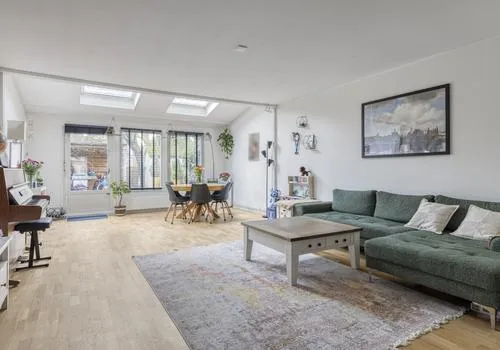 Tussenwoning te koop: Aïdaschouw 53, De Leyens Zoetermeer